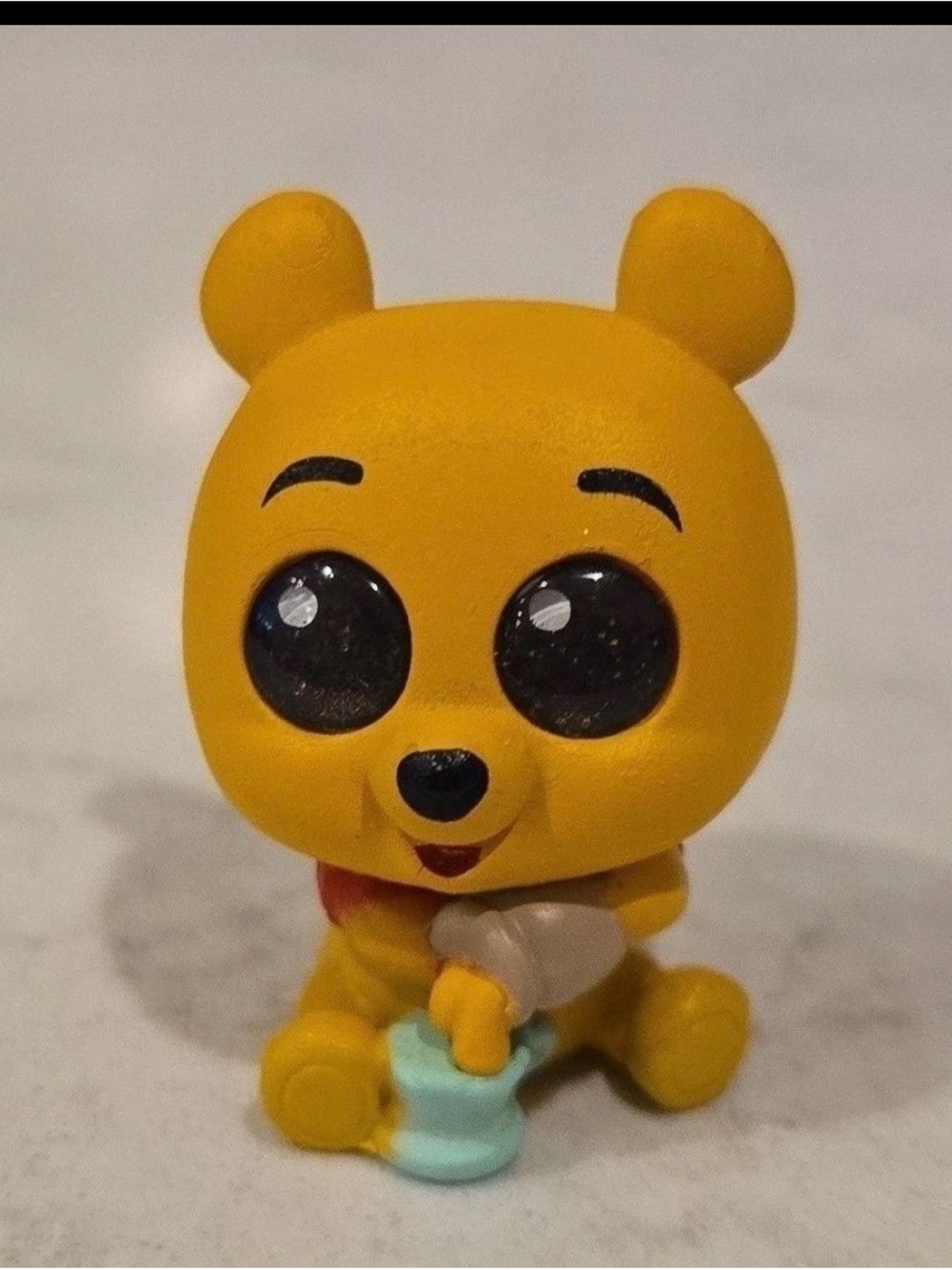 Disney Doorables “Let’s Party” Wave 2-Winnie the Pooh